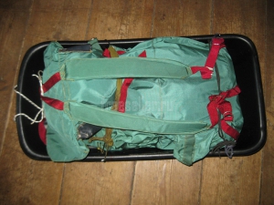 Комбинация рюкзака с санками для зимних походов и рыбалки