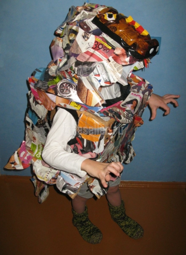 Костюм из мусора и вторсырья Дракон