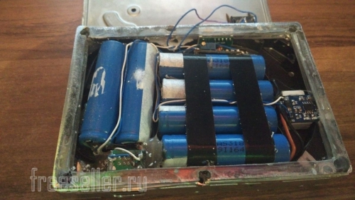 Самодельный PowerBank в корпусе от жёсткого диска.
