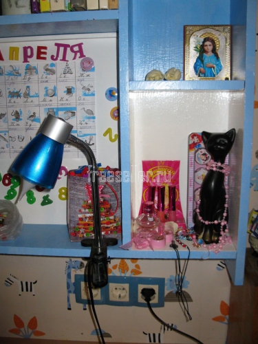 Книжная полка с магнитной доской