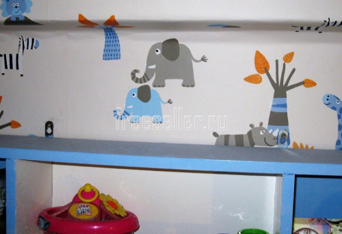 Книжная полка с магнитной доской