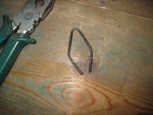 Процесс изготовления проволочных застежек для сетки Рабица