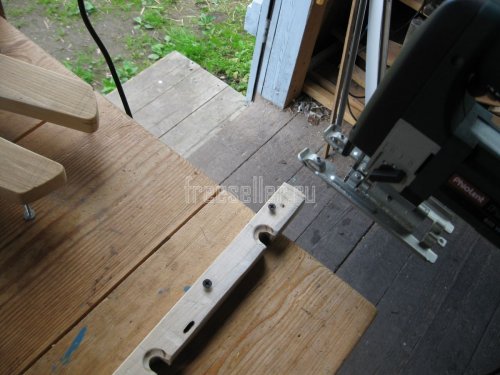 Процесс изготовления приспособления для подвязки малины и ежевики