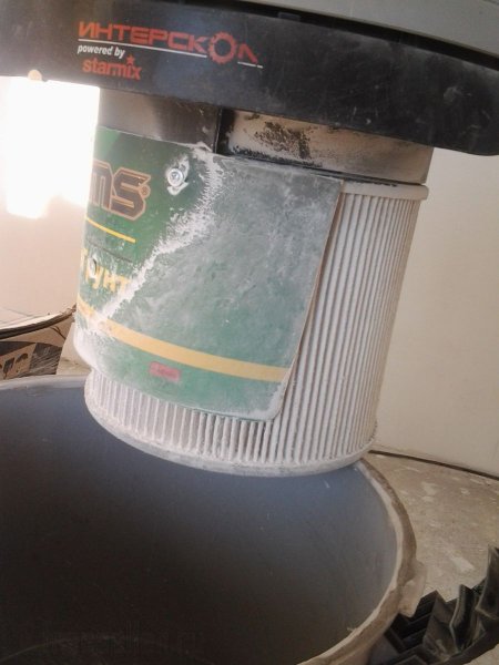 Дополнительная защита фильтра строительного пылесоса Интерскол Пу45, и других подобных моделей пылесосов от намокания при собирании влаги и засорения при сборе строительной пыли.