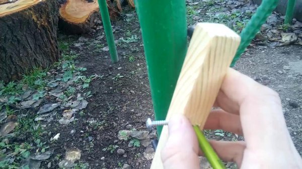 Разметка центра на детали - самодельным приспособлением