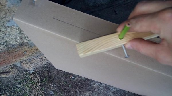 Самодельное приспособление для разметки центра деталей своими руками.