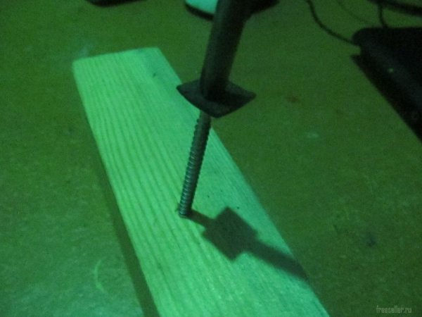 Как выкрутить шуруп с сорванными гранями