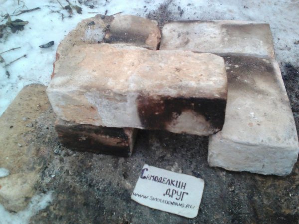 Кладка реактивной печи из кирпича