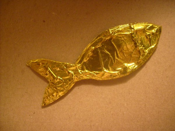 Делаем ёлочную игрушку Золотая рыбка своими руками