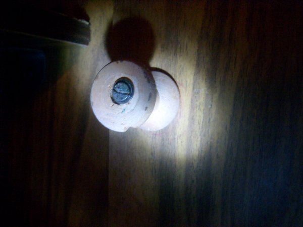 Делаем самодельную вешалку для носков в шкаф