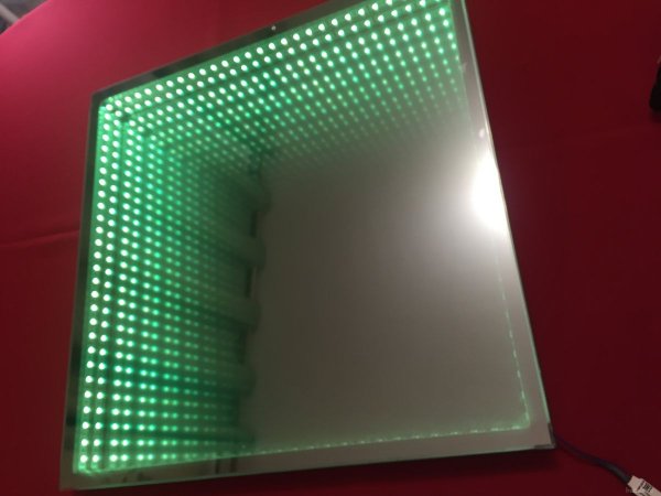 Зеркало с эффектом бесконечности своими руками