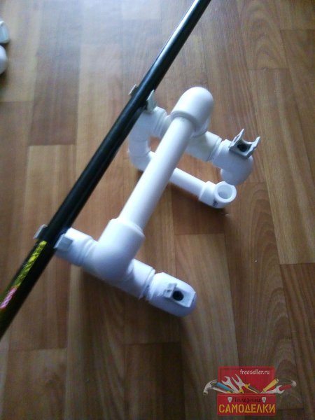 Держатель для хранения и переноски лыж из полипропиленовых труб