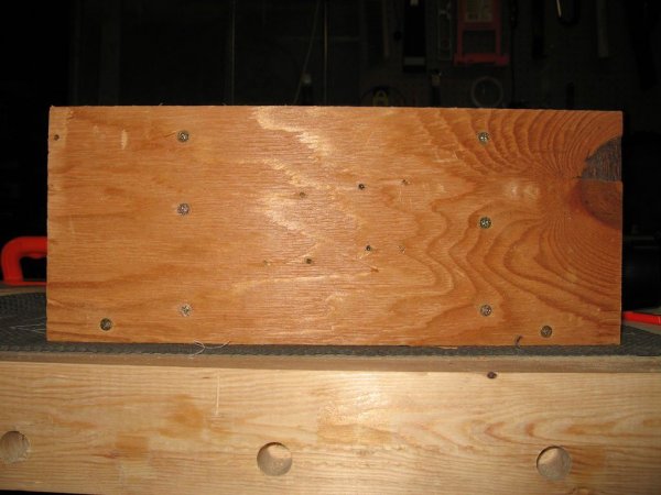 Процесс изготовления устройства для чистки обуви