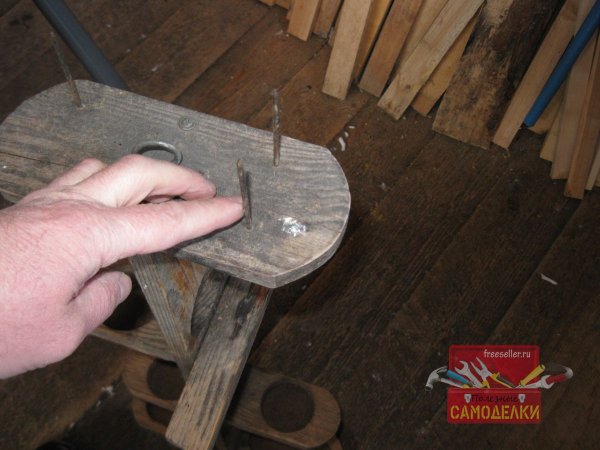 Самоделки для птиц. Многоярусная кормушка своими руками..