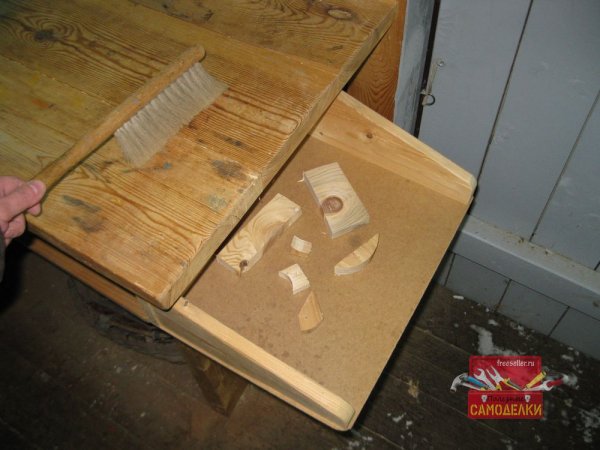 Поддон для сбора обрезков и опилок на верстак