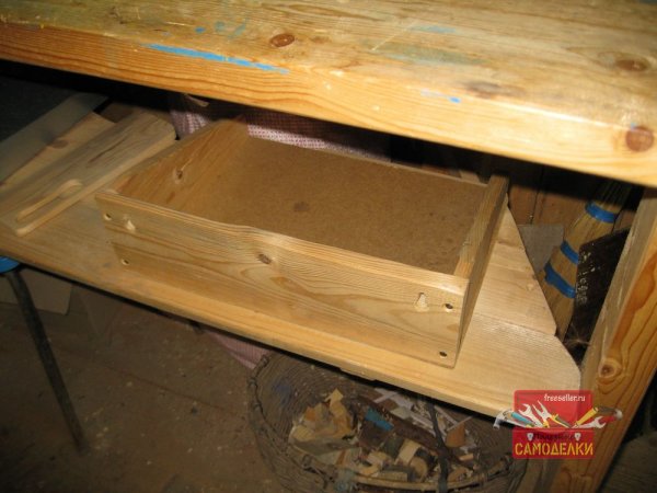Поддон для сбора обрезков и опилок на верстак