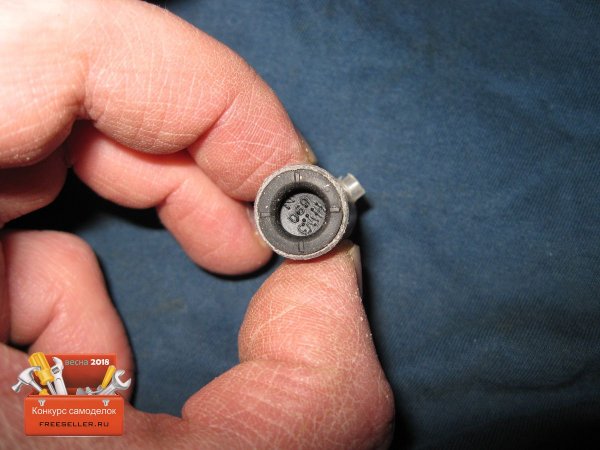 Светодиодный фонарик из одноразового шприца своими руками