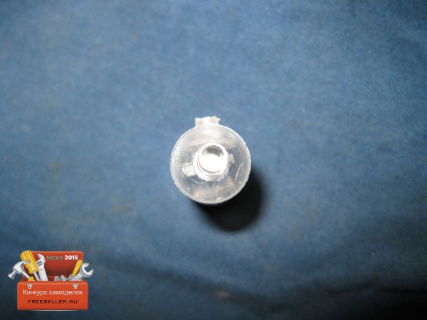 Светодиодный фонарик из одноразового шприца своими руками