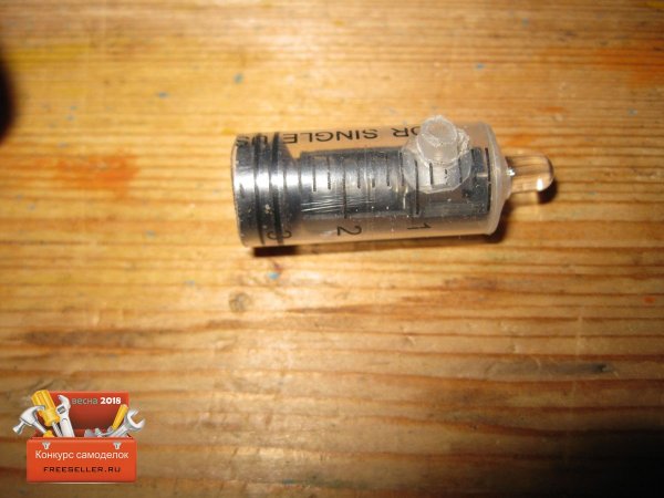 Самодельный светодиодный фонарик из одноразового шприца