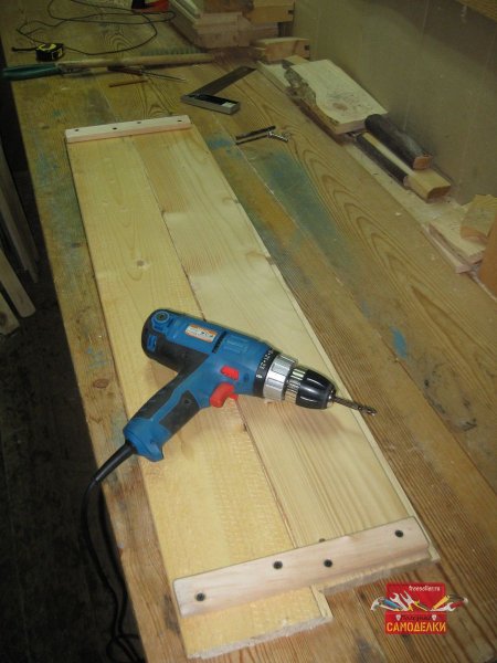 изготовление откидной полки для рассады