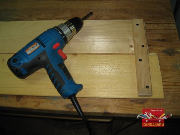 изготовление откидной полки для рассады