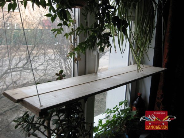 Откидная полка для рассады на окно своими руками