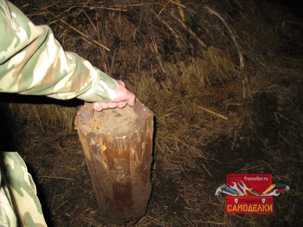 Как можно легко и быстро вытащить из земли основание деревянного столба, при помощи простенького приспособления, сделанного на скорую руку.