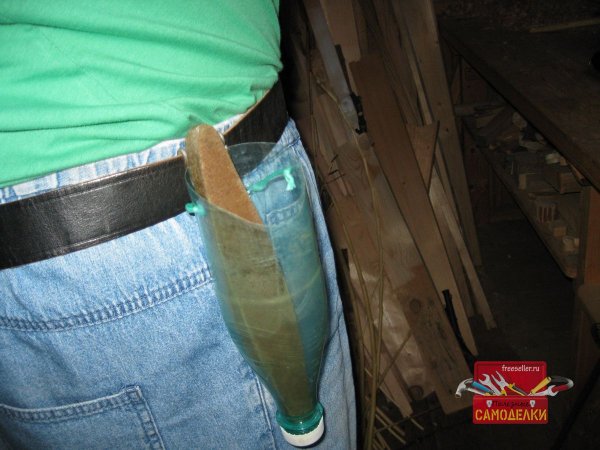 Чехол из пластиковой бутылки под брусок для заточки косы