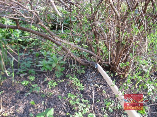 Длинная деревянная рукоятка для садовой ножовки