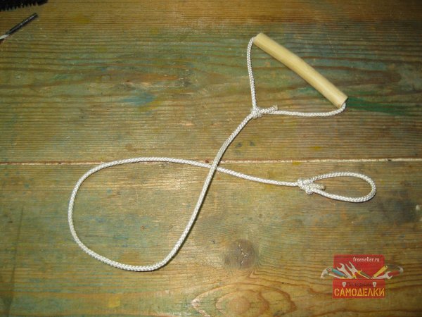 Дополнительная веревочная рукоятка из лопаты