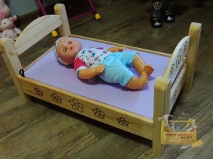 Кроватка из картона для игрушек. Кукольная кроватка-качалка своими руками