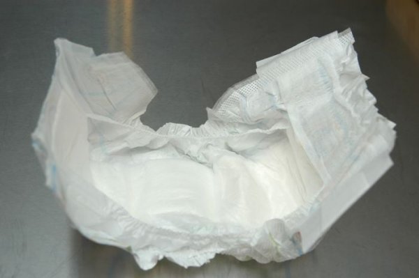 Изготовление грелки из подгузника