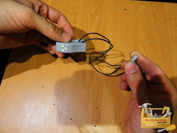 Светильник для шкафа в бардачок