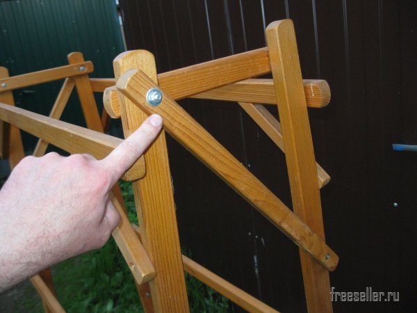 Передвижной и разборный, универсальный стеллаж своими руками