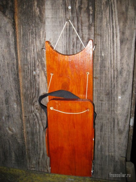 Уличный умывальник из пластиковой канистры с удобным держателем