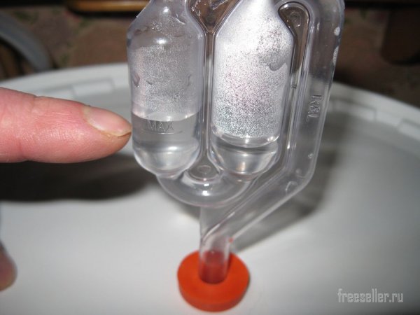 Простое и полезное приспособление из одноразового медицинского шприца