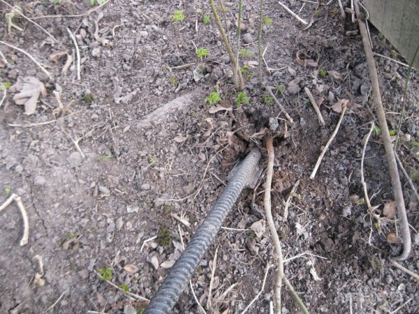 инструмент для перерубания корней и поросли из рессоры