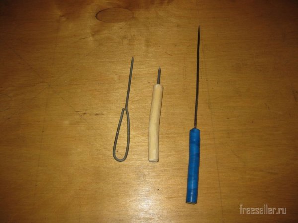 Три самодельных шила для работ с контейнерами под рассаду