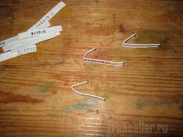 Подготовка хомутов от хлебных упаковок для подвязки малины