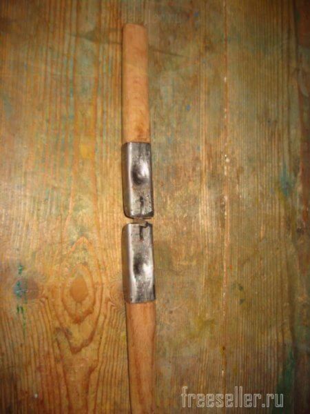 Самодельные компактные щипцы для мелких орехов