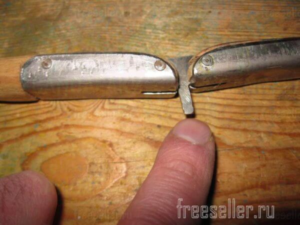 Самодельные компактные щипцы для мелких орехов