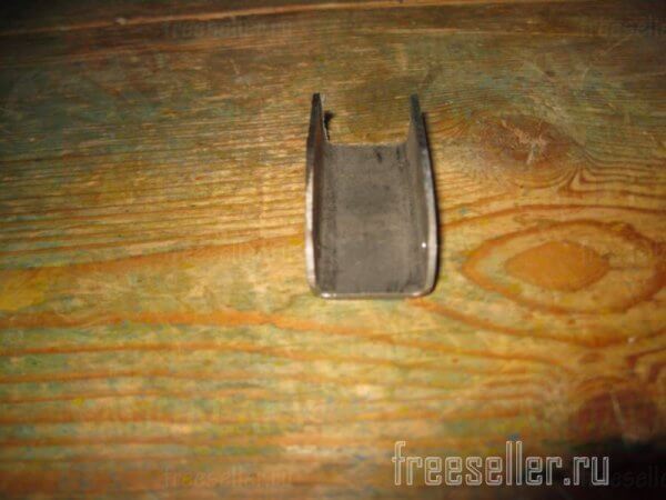 Самодельные компактные щипцы для мелких орехов