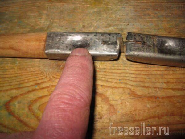 Самодельные компактные щипцы для мелких орехов