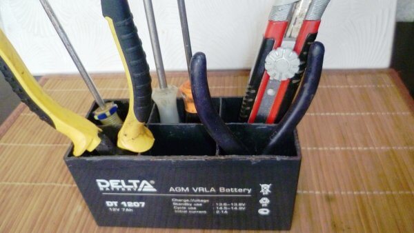 Что можно сделать из старого аккумулятора. Вторая жизнь АКБ