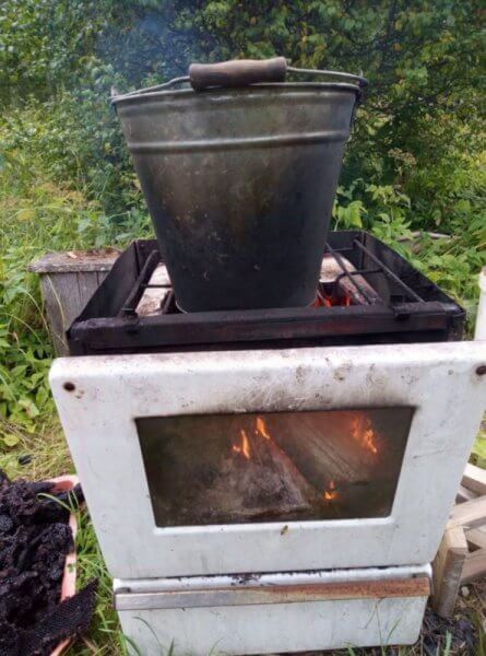 .Очаг для готовки на улице из газовой плиты