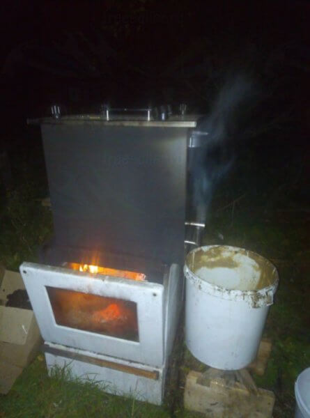 .Очаг для готовки на улице из газовой плиты