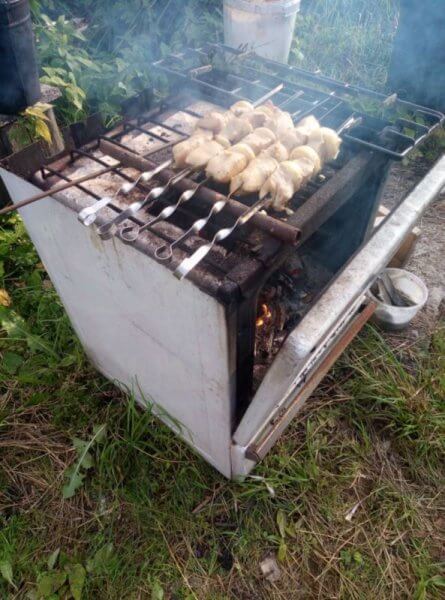 .Очаг для готовки на улице из газовой плиты