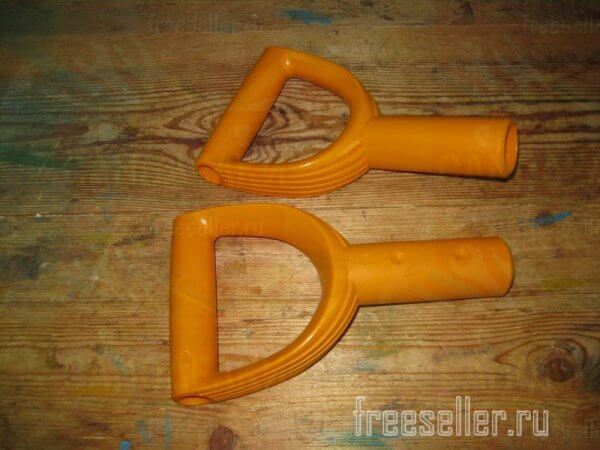 Пластиковые рукоятки от лопат