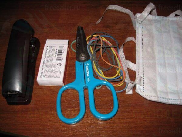 Как быстро переделать одноразовые маски с завязками на маски с резинками