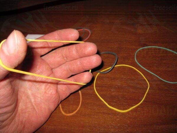 Как быстро переделать одноразовые маски с завязками на маски с резинками